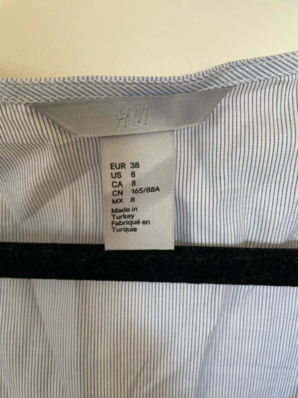 H&M Pale Blue Striped Tie-Front Women's Blouse - Picture 2 of 2